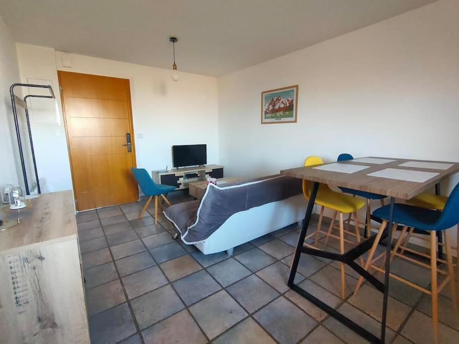 Ferienwohnung T3 Au Pied Des Pyrenees Pointis-de-Riviere Exterior foto